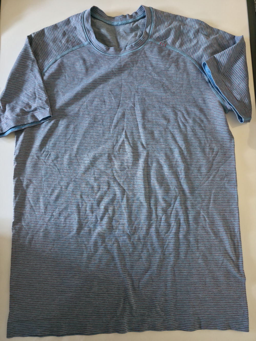 lululemon athletica BUNDLE OF 5 Men's Short Sleeve Crew Tee . All size S - Picture 6 of 7